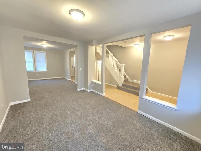Building Photo - 142 N Hilton St