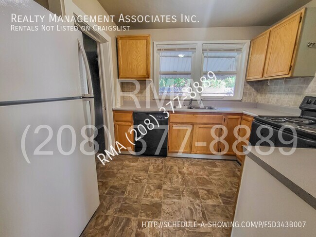 Foto del edificio - 3 Bedroom House with Office Near Downtown ...