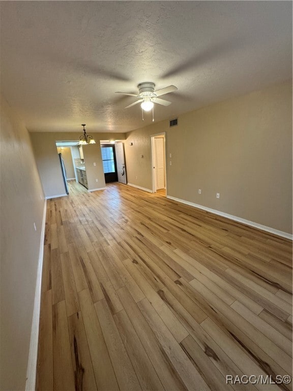 Building Photo - 790 E Gilchrist Ct