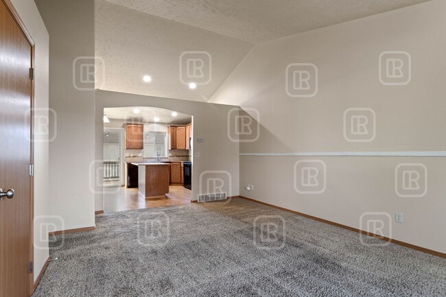 Building Photo - 1526 N Coach Dr