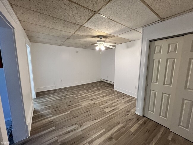 Building Photo - 1 br, 1 bath 4plex - 14 South Roland Stree...