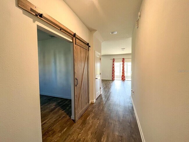 Foto del edificio - 4005 Spruce Creek Dr