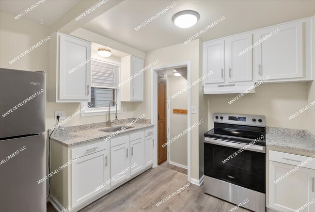 Building Photo - Charming Renovated 3-Bedroom Home for Rent in Eastpointe!