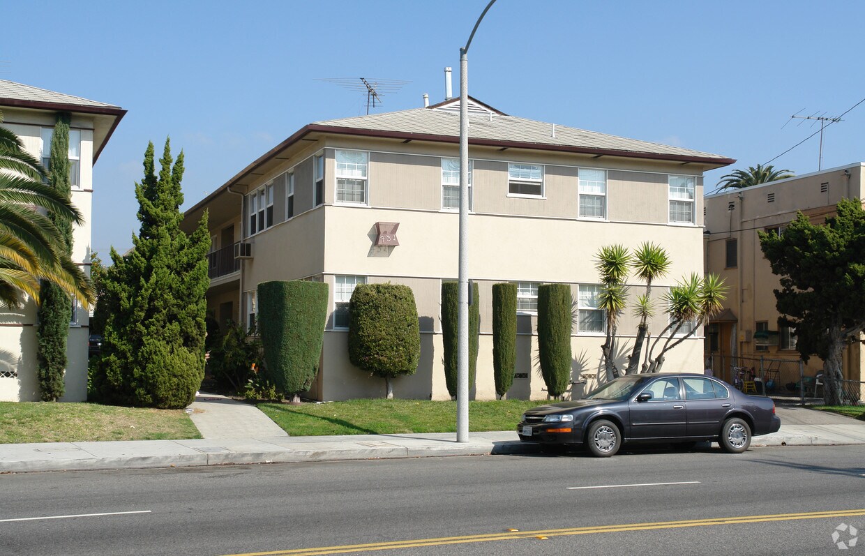 Foto del edificio - 431 E Chevy Chase Dr