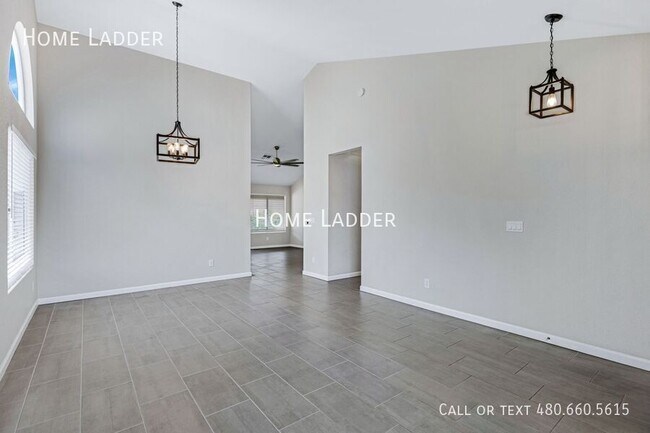 Building Photo - 4031 N Ranier-