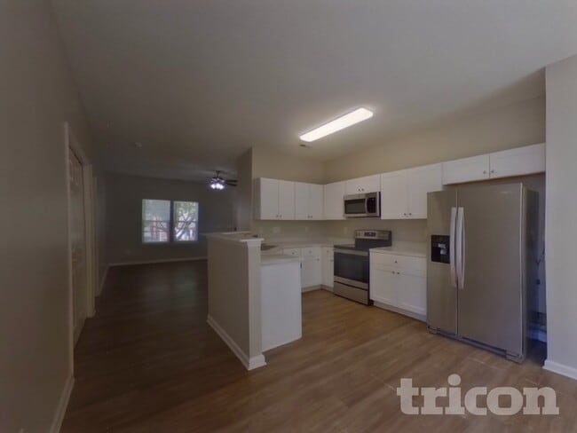 Building Photo - 1526 Jeffrey Bryan Dr