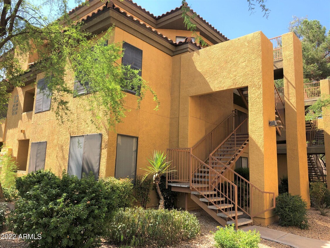 Primary Photo - 4925 E Desert Cove Ave