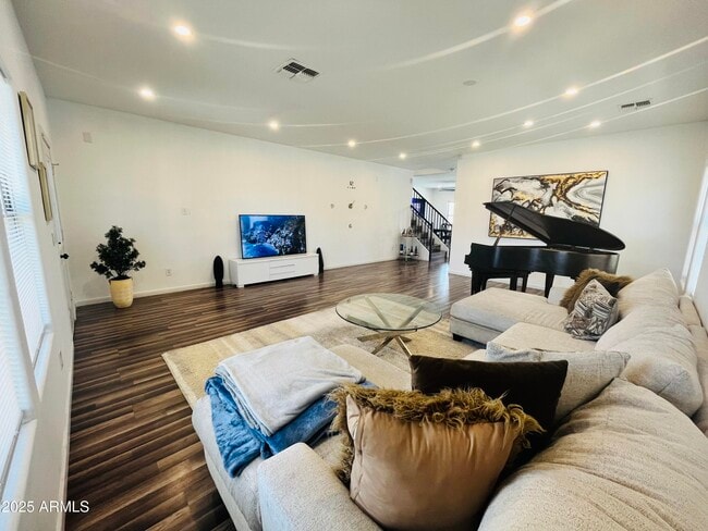 Building Photo - 2310 W Spencer Run