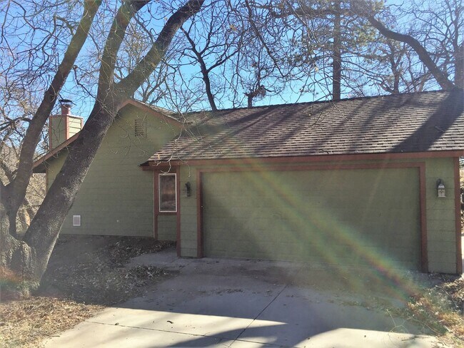 Building Photo - Charming Bear Valley Springs home