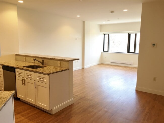 Foto del edificio - 875 Elm St