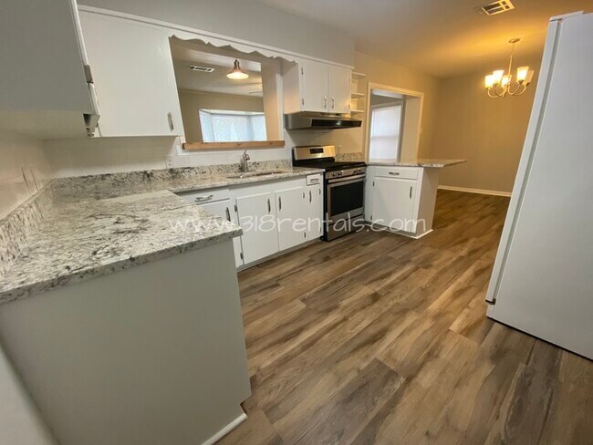 Foto del edificio - 2832 Lynda Ln