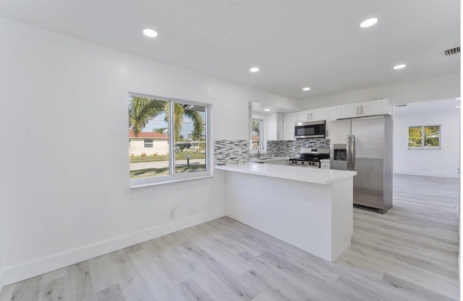 Foto principal - 240 NW 5th St