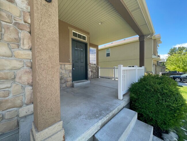 Balcón - 466 E Apple Grove Ln