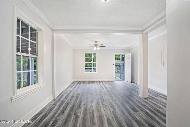 Foto del edificio - 1551 E 27th St