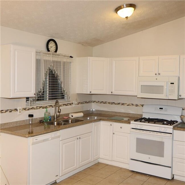 Building Photo - 2995 Meadow Wood Ct NW