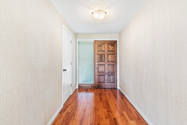 Foto del edificio - 475 Sutter Ave
