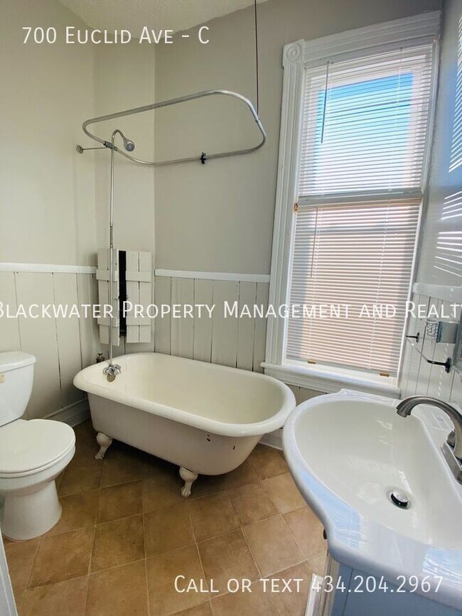 Foto del edificio - 700 Euclid Ave