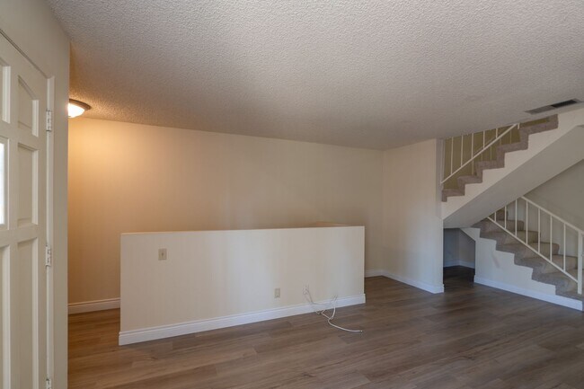 Foto del edificio - 304 S 2nd Ave