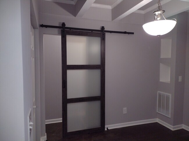 Building Photo - 3423 Reisterstown Rd