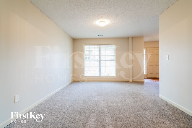 Foto del edificio - 894 Hawk Creek Trail