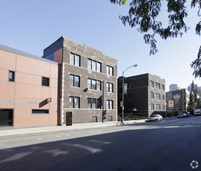 Primary Photo - 740-750 W Addison St