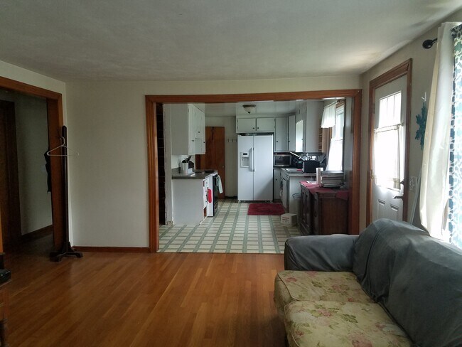 Foto del edificio - 23 N Maple St