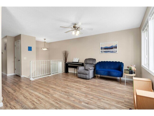 Foto del edificio - 7300 Stewart Dr