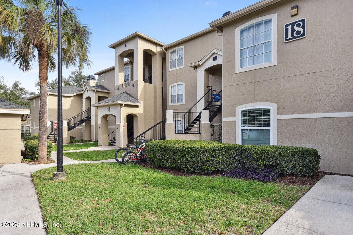 1701 The Greens Way Unit 1822, Jacksonville Beach, FL 32250 Condo for