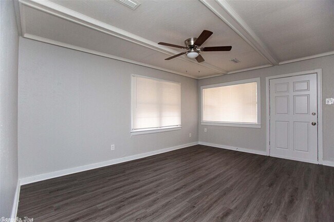 Building Photo - 3523 Flora St