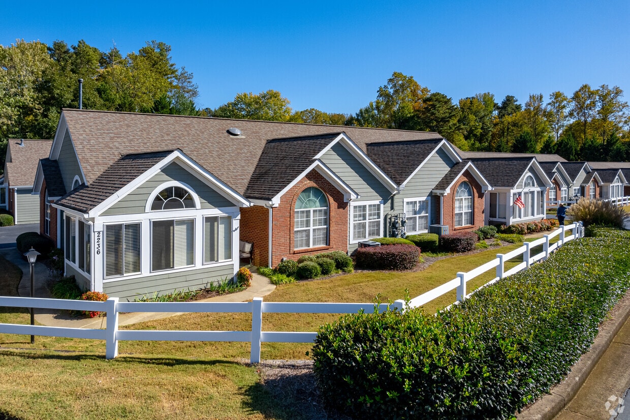 The Crossing of East Cobb Apartments in Marietta, GA