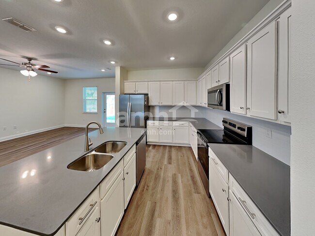 Building Photo - 3719 Windward Hls Blvd