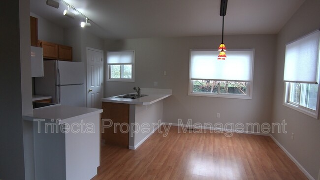 Building Photo - 4143 Hayes Cir