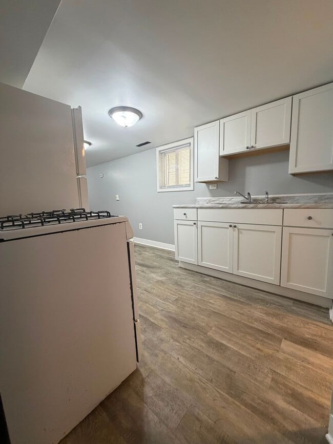Foto del edificio - 4828 Melville Ave