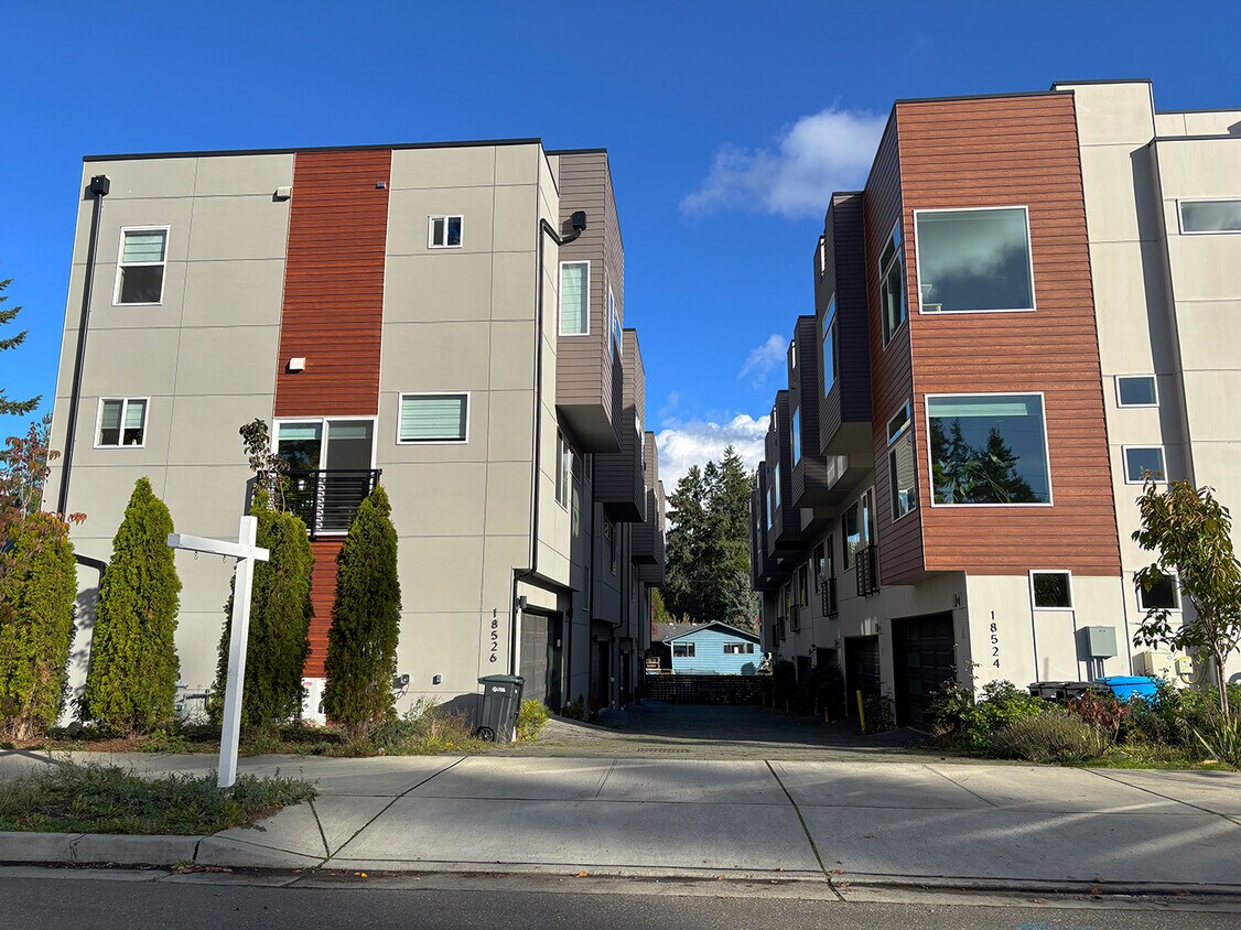 Foto principal - 18526 Wallingford Ave N