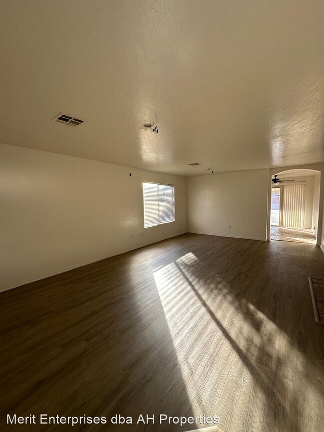 Building Photo - 3 br, 2 bath House - 2491 W IRONSTONE AVE