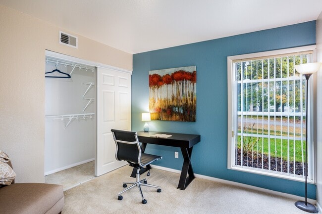 Building Photo - Meridian Meadows Apartments