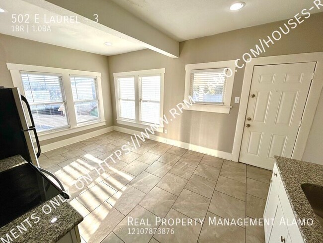 Building Photo - **APPLICATION RECEIVED** **MOVE IN SPECIAL...