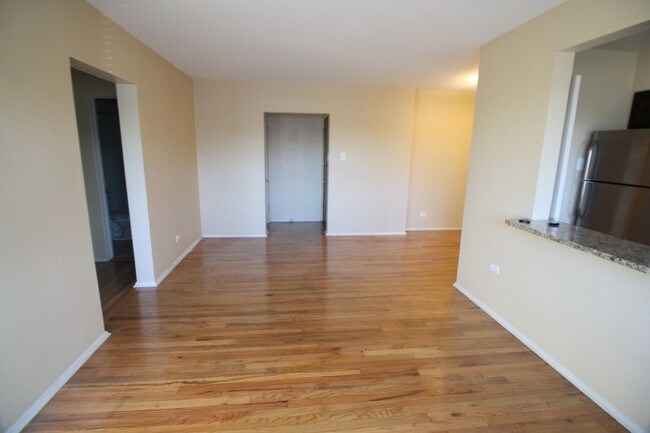 Building Photo - 1410 Poplar St