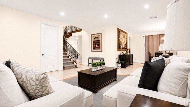 Building Photo - 15935 Archwood Ln