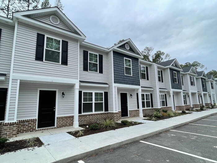 Brand New 3 bedroom 2.5 bathroom Townhome Townhome Rentals in Rincon GA
