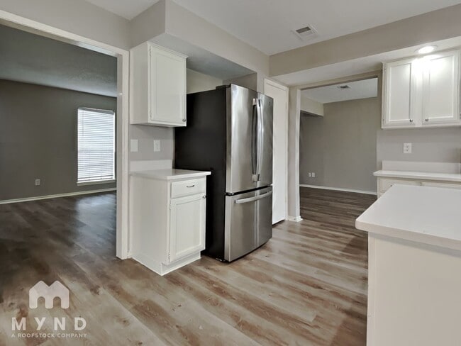 Building Photo - 25515 Mill Pond Ln