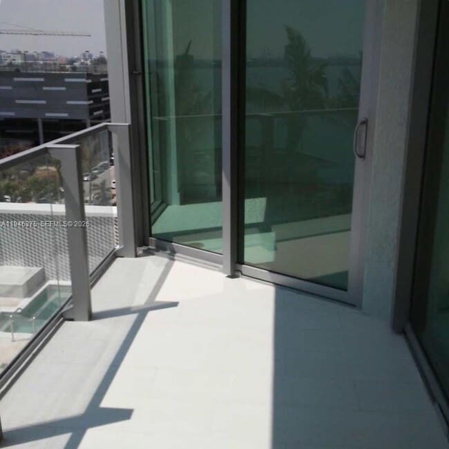 Foto del edificio - 2900 NE 7th Ave