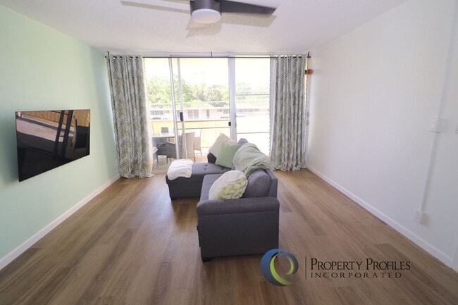 Building Photo - Ground Floor 1 bedroom 1 bath with 2 lanais and yard area in Valleyview - Avail Now