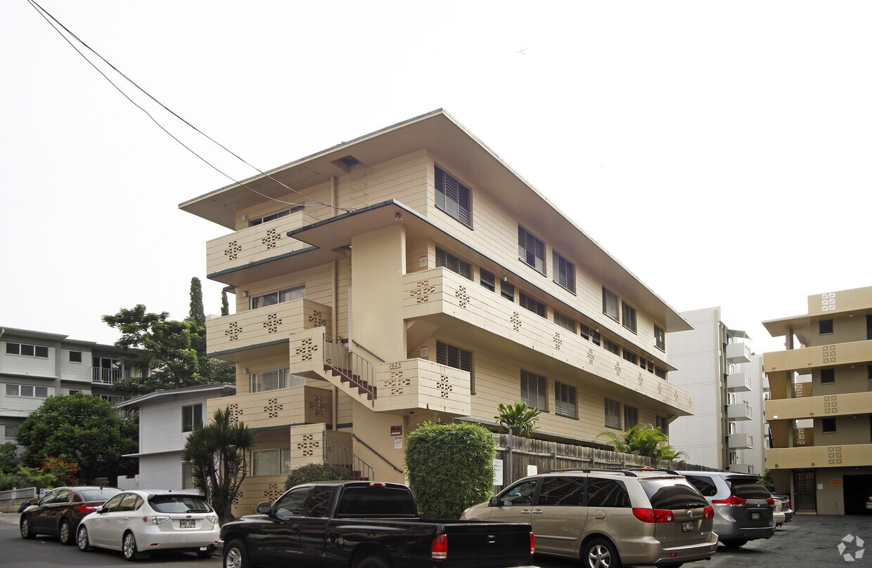 Primary Photo - 1623 Liholiho St