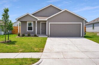 Building Photo - 3710 Oleander Pl
