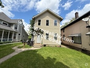 Building Photo - 310 W Dewald St