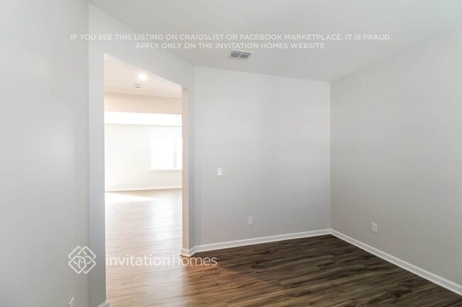 Building Photo - 878 Pebble Blvd