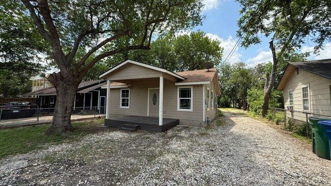 Building Photo - 520 W Mayfield Blvd