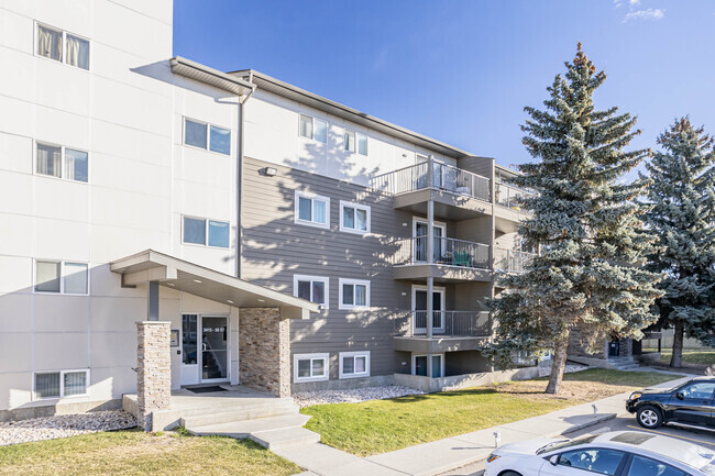 Photo du bâtiment - Hillview Estates Apartments