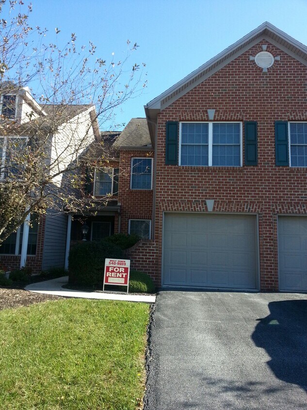 421 Northstar Dr, Harrisburg, PA 17112 Townhome Rentals in Harrisburg